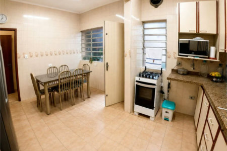 Sobrado à venda com 3 quartos, sendo 1 suíte, em Jardim das Acácias, São Paulo, SP