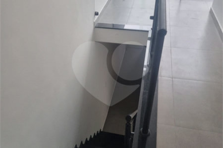 Sobrado à venda com 3 quartos, sendo 1 suíte, em Vila São Paulo, São Paulo, SP