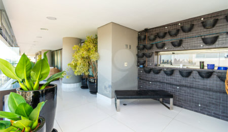 Apartamento à venda com 4 quartos, sendo 3 suítes, em Campo Belo, São Paulo, SP