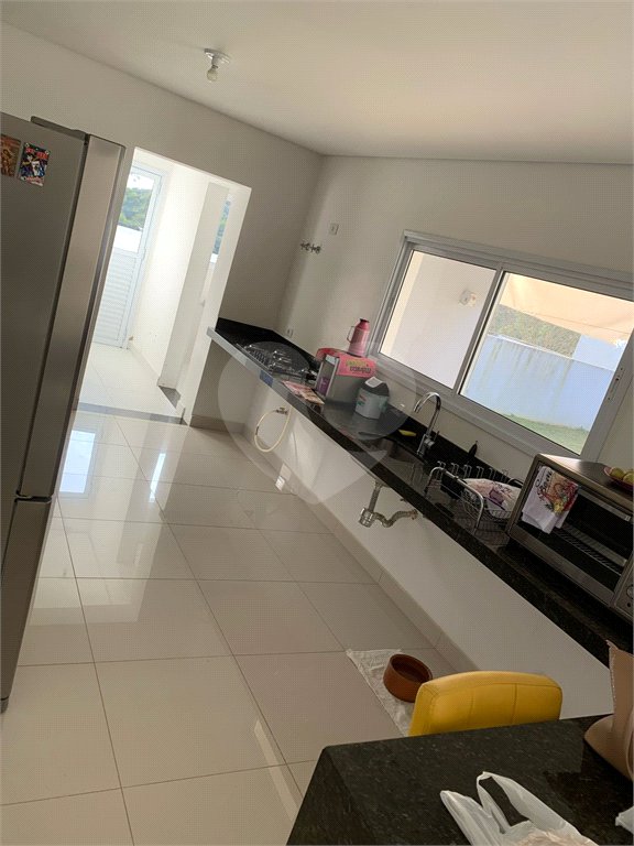 Casa à venda com 3 suítes no condomínio Altos de São Roque, São Roque - SP