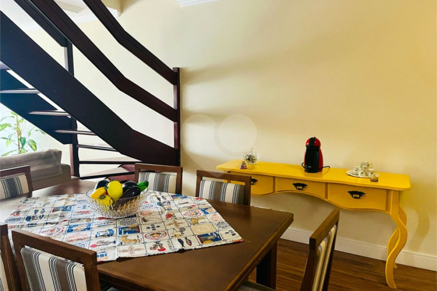 Casa à venda com 3 quartos, sendo 2 suítes, no condomínio Res Green Villagge, São Paulo - SP