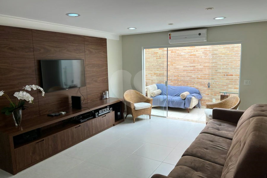 Casa à venda com 2 suítes em Santana, São Paulo, SP