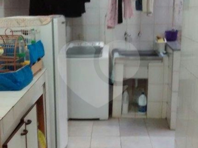 Casa à venda com 3 quartos, sendo 1 suíte,  no condomínio Travessa Soldado Oscar Ribeiro Sampaio,8, São Paulo - SP