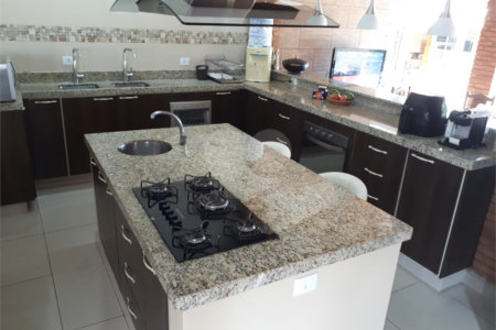 Casa à venda com 3 suítes no condomínio Haras São Luiz, Salto - SP