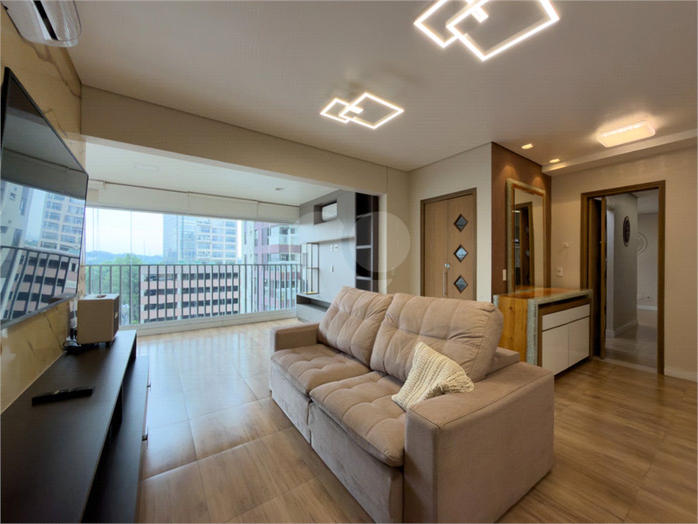 Apartamento à venda com 4 quartos, sendo 2 suítes, em Pinheiros, São Paulo, SP