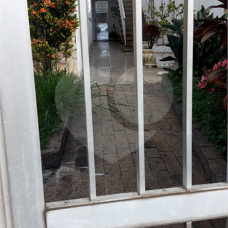 Sobrado à venda com 4 quartos, sendo 2 suítes,  em Jardim Franca, São Paulo, SP
