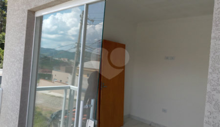 Sobrado à venda com 2 suítes no Centro, Bom Jesus dos Perdões, SP