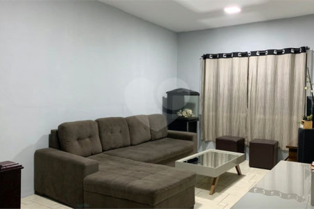 Sobrado à venda com 3 quartos, sendo 1 suíte, em Jardim Esmeralda, São Paulo, SP