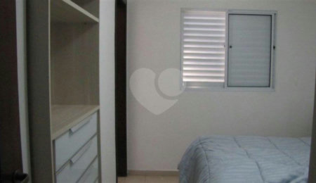 Casa à venda com 3 quartos, sendo 1 suíte, no condomínio Villa Jardim Sul, São Paulo - SP