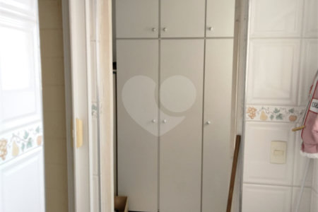 Apartamento à venda com 3 quartos, sendo 1 suíte,  em Aclimação, São Paulo, SP