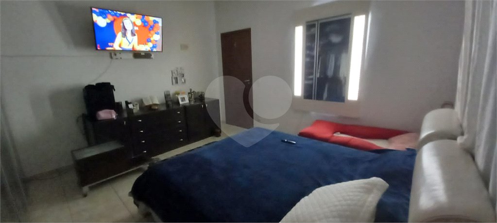 Sobrado à venda com 4 quartos em Horto Florestal, São Paulo, SP