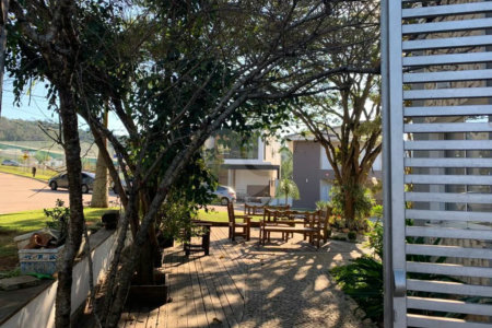 Casa à venda com 4 quartos, sendo 1 suíte, no condomínio Ibiaram, Itupeva - SP