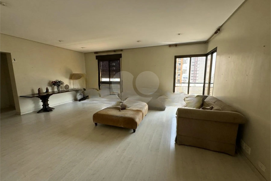 Apartamento à venda com 4 quartos, sendo 2 suítes, em Morumbi, São Paulo, SP