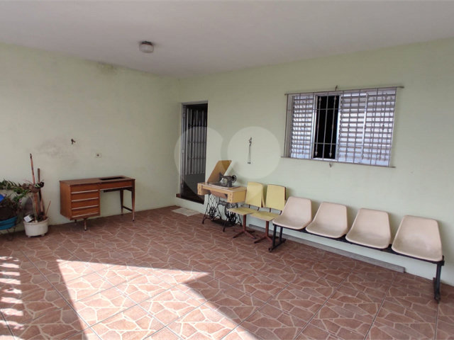 Sobrado à venda com 3 quartos, sendo 1 suíte,  em Tremembé, São Paulo, SP