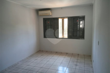 Sobrado à venda com 3 quartos, sendo 1 suíte,  no Centro, Santo André, SP