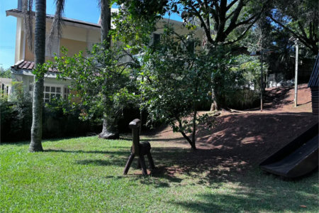 Casa à venda com 3 quartos, sendo 1 suíte,  no condomínio Villagio da Granja, Cotia - SP