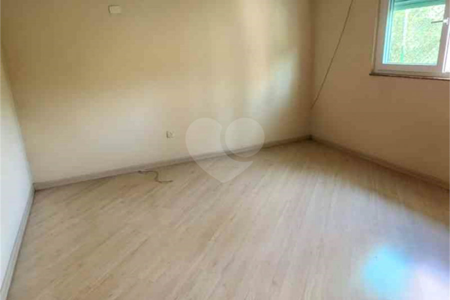 Casa à venda com 3 suítes no condomínio Quinta de Santo Antônio, São Paulo - SP
