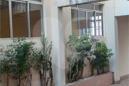 Casa à venda ou para alugar com 2 quartos, sendo 1 suíte,  no Centro, Mogi das Cruzes, SP