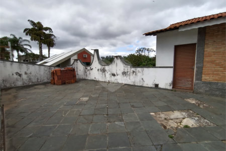 Casa à venda com 4 quartos, sendo 3 suítes, no condomínio Rancho Dirce, Sorocaba - SP