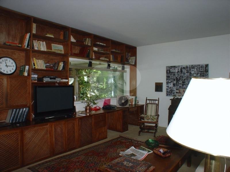 Casa à venda com 4 quartos, sendo 1 suíte, em Brooklin Velho, São Paulo, SP