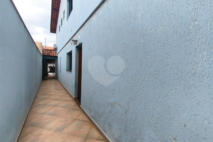 Sobrado à venda com 3 quartos, sendo 1 suíte,  em Tremembé, São Paulo, SP