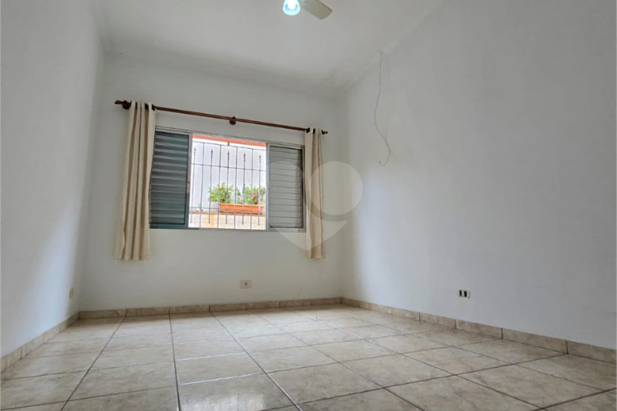 Casa à venda com 3 quartos, sendo 1 suíte, em Vila Pereira Cerca, São Paulo, SP