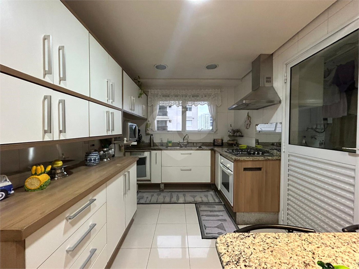 Apartamento para alugar com 3 suítes em Alto da Boa Vista, São Paulo, SP