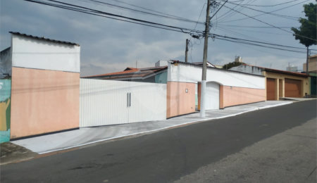 Casa de Vila à venda com 3 quartos, sendo 2 suítes,  em Vila Carvalho, Sorocaba, SP
