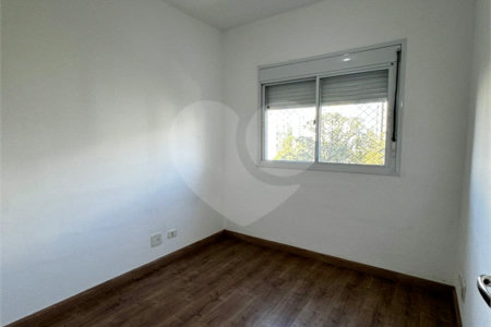 Apartamento para alugar com 3 quartos, sendo 1 suíte, em Parque Reboucas, São Paulo, SP