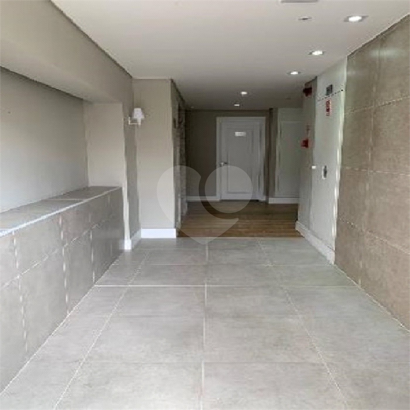 Apartamento à venda com 2 quartos em Vila Santo Antônio, Ferraz de Vasconcelos, SP