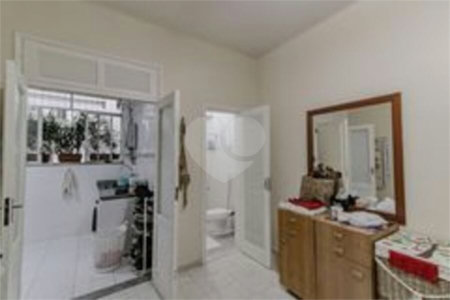 Apartamento à venda com 5 quartos, sendo 1 suíte,  em Copacabana, Rio de Janeiro, RJ