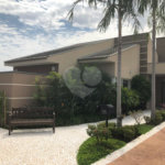 Casa à venda com 5 suítes no condomínio Terras de Mont Serrat, Salto - SP