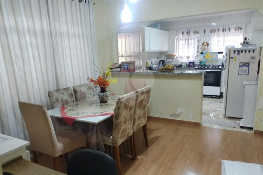 Sobrado à venda com 3 quartos, sendo 1 suíte, em Butantã, São Paulo, SP
