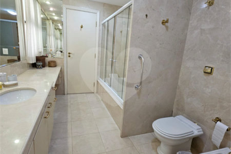 Casa à venda com 3 quartos, sendo 2 suítes,  no condomínio La Vilette, São Paulo - SP