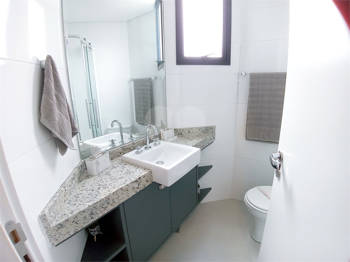 Apartamento à venda com 2 quartos, sendo 1 suíte, em Santa Teresinha, São Paulo, SP