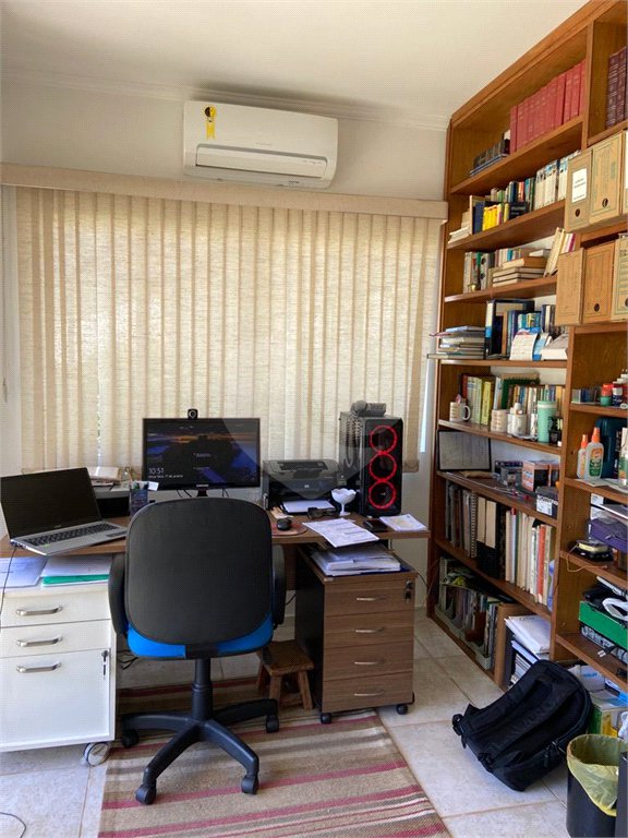 Casa à venda com 6 quartos, sendo 3 suítes,  em Marambaia, Vinhedo, SP