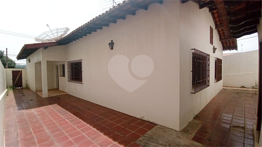 Casa à venda com 3 quartos em Santa Rosa, Vinhedo, SP