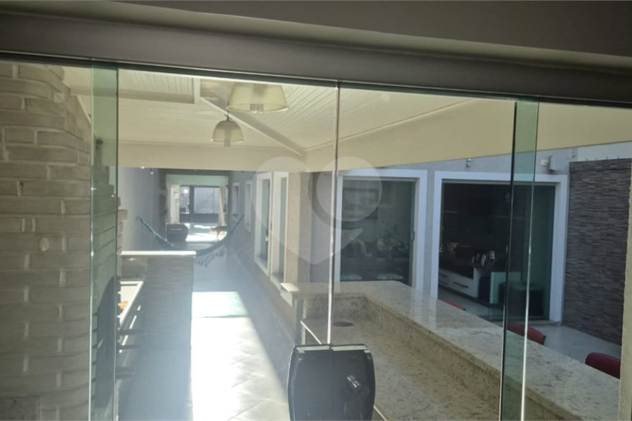 Sobrado à venda com 3 quartos, sendo 1 suíte, em Tremembé, São Paulo, SP