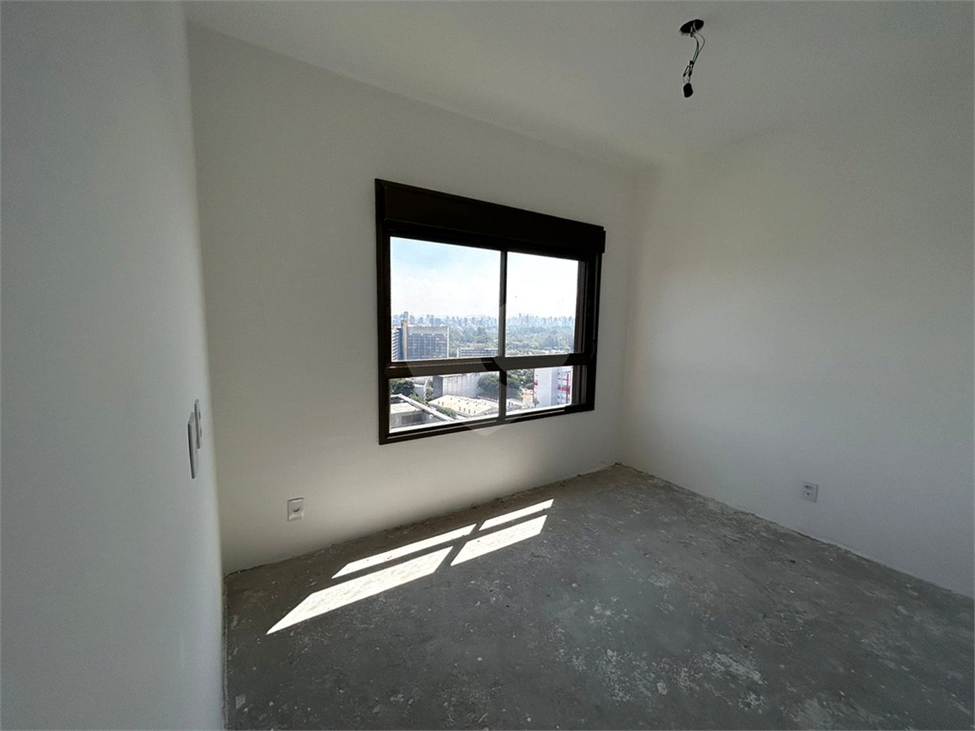 Apartamento à venda com 4 quartos, sendo 2 suítes,  em Vila Clementino, São Paulo, SP