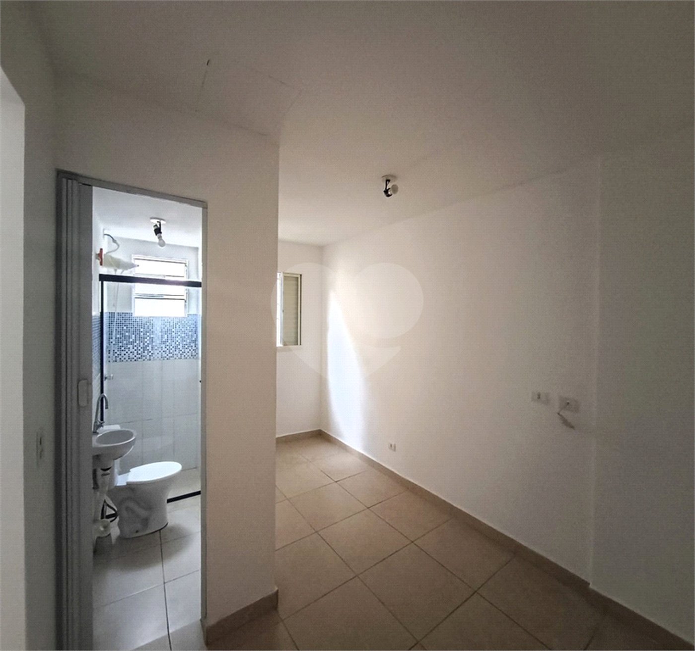 Casa para alugar com 1 quarto no condomínio Cond R Claudio Rodrigues Lopes, São Paulo - SP