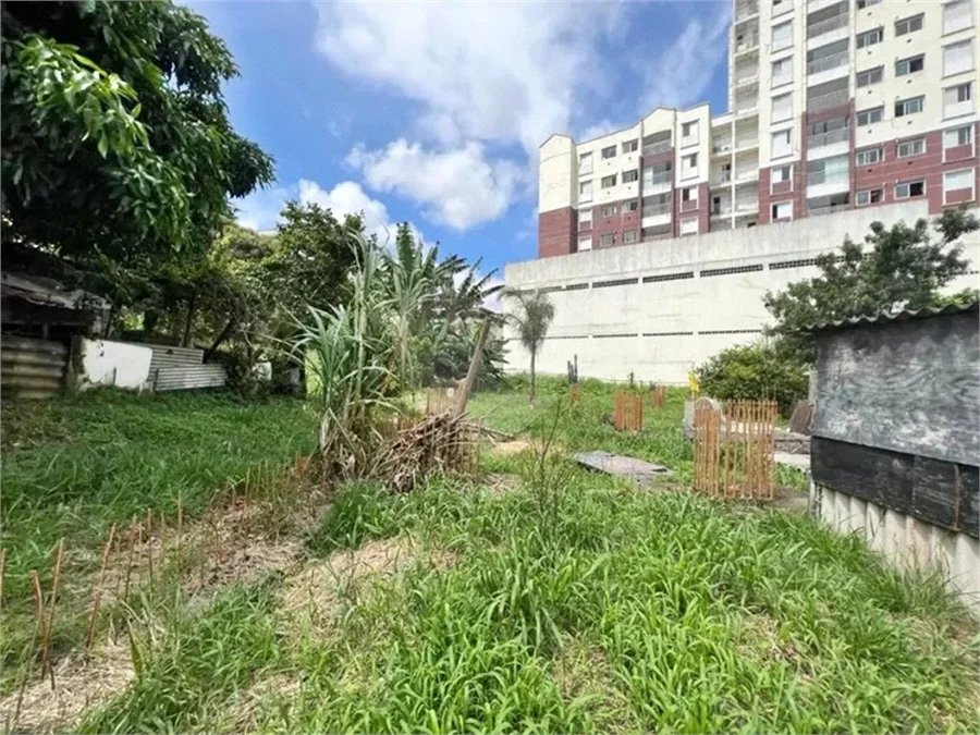 Terreno à venda em Vila Nivi, São Paulo, SP