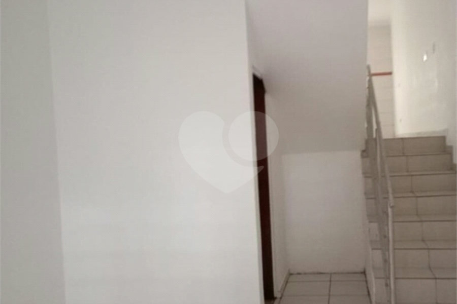 Sobrado à venda com 3 quartos, sendo 1 suíte, em Jardim Las Vegas, Santo André, SP