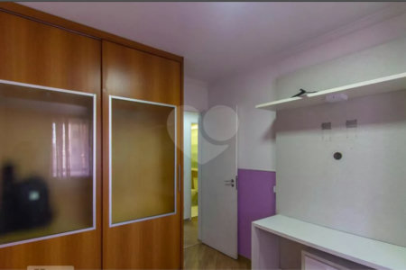 Apartamento à venda com 3 quartos, sendo 1 suíte,  em Vila Regente Feijó, São Paulo, SP