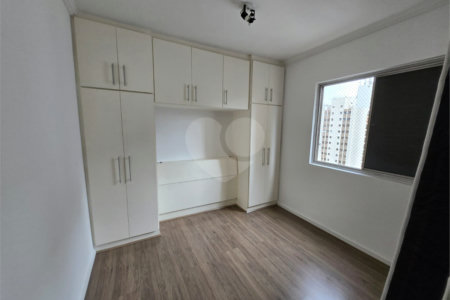 Apartamento à venda com 3 quartos, sendo 1 suíte,  em Indianópolis, São Paulo, SP