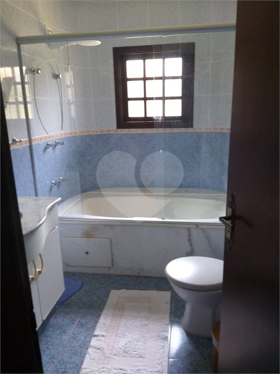 Chácara à venda com 4 quartos, sendo 2 suítes,  em Batatuba, Piracaia, SP