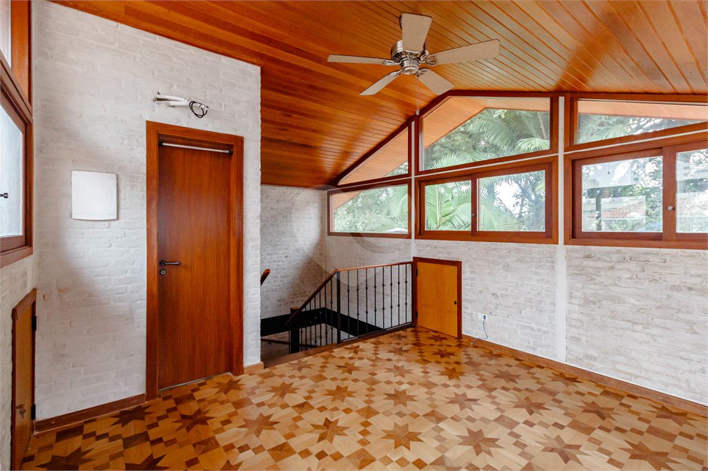 Casa à venda com 3 quartos, sendo 2 suítes, em Jardim América, São Paulo, SP