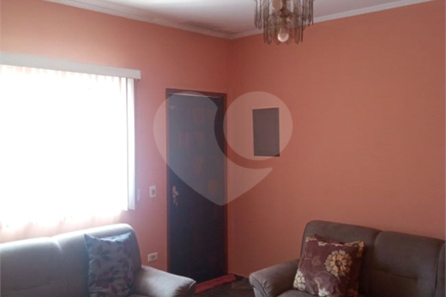 Sobrado à venda com 3 quartos em Vila Santa Maria, São Paulo, SP