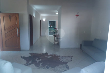 Casa à venda com 2 quartos, sendo 1 suíte, no condomínio Terras de Mont Serrat, Salto - SP