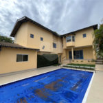 Casa à venda ou para alugar com 4 quartos, sendo 3 suítes, no condomínio Estância Marambaia, Vinhedo - SP