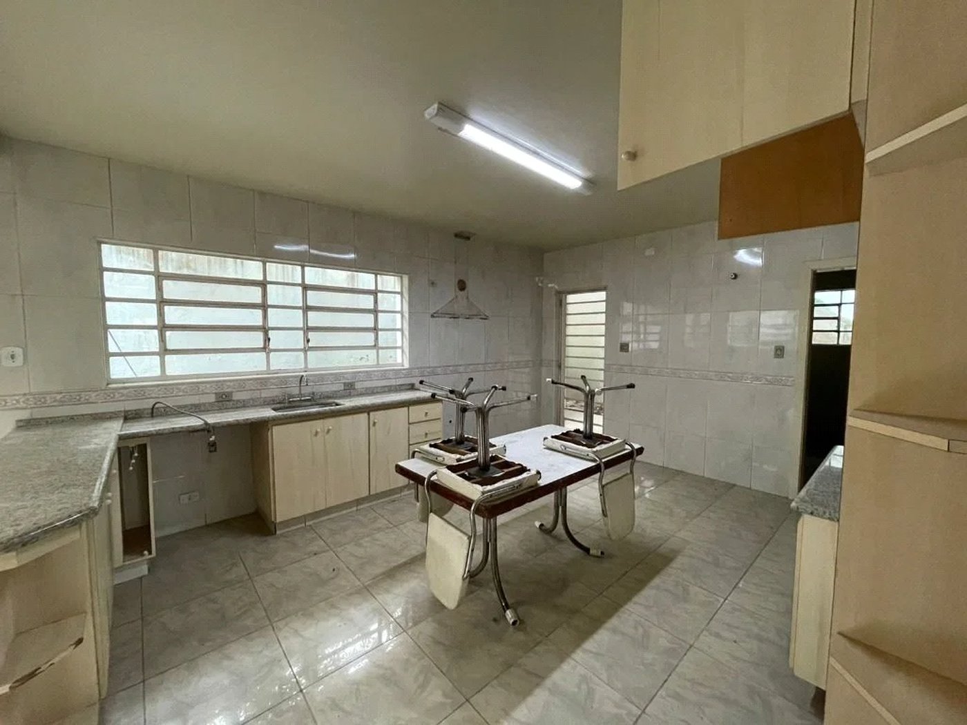 Sobrado à venda com 4 quartos, sendo 1 suíte, em Vila Inah, São Paulo, SP